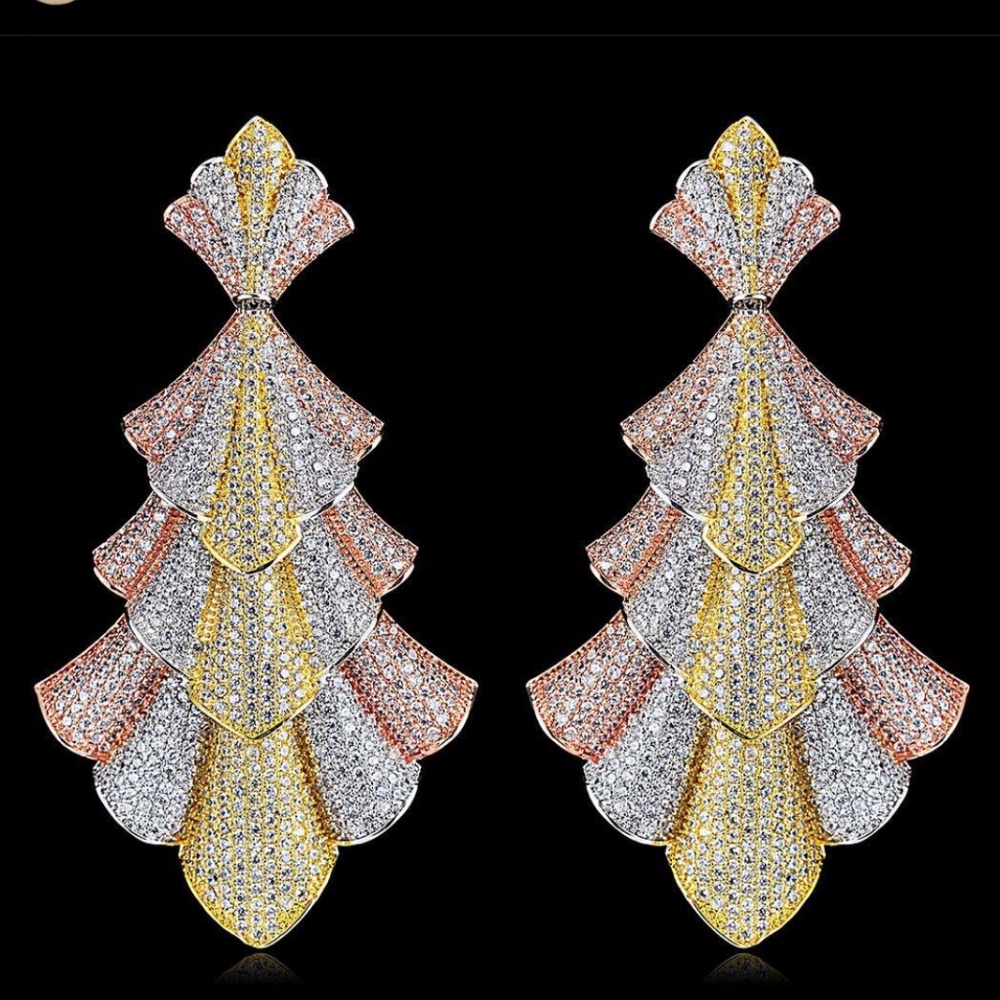 Tricolor dangle earrings gold plated